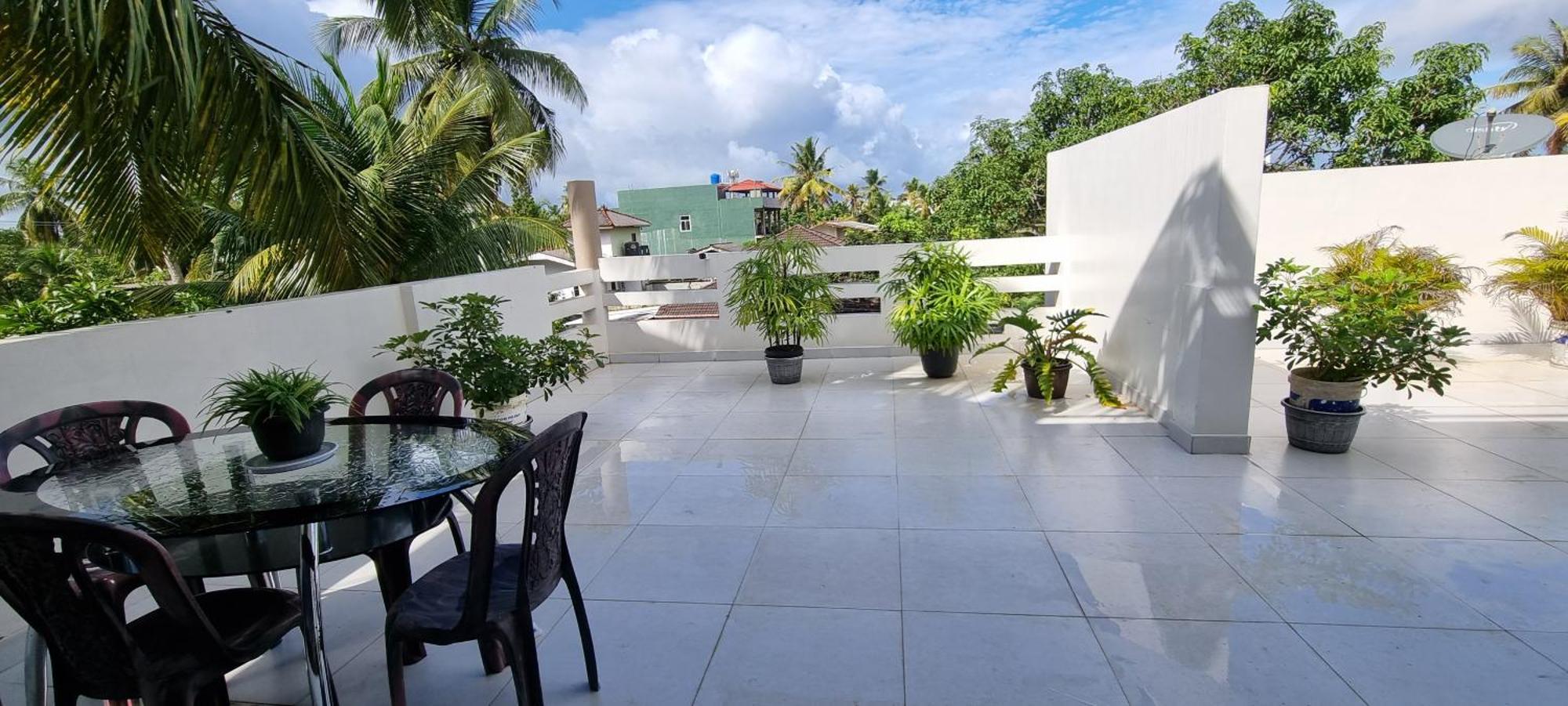 Wis Villa Ґалле Екстер'єр фото