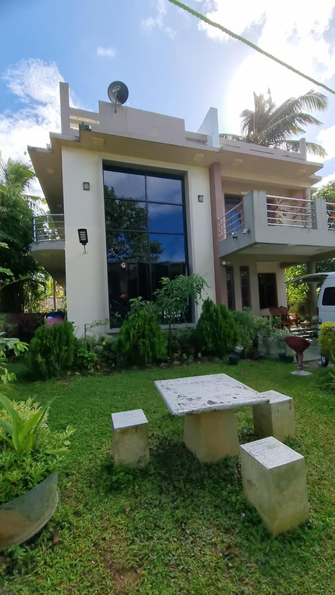 Wis Villa Ґалле Екстер'єр фото