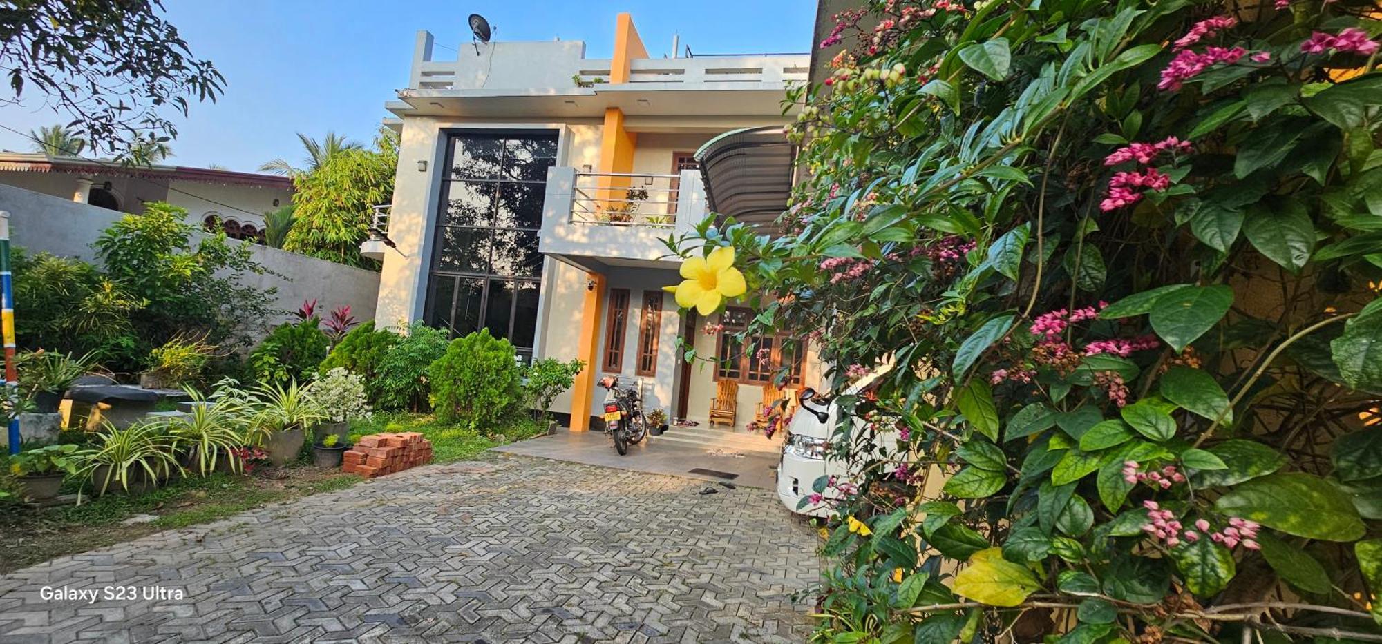 Wis Villa Ґалле Екстер'єр фото