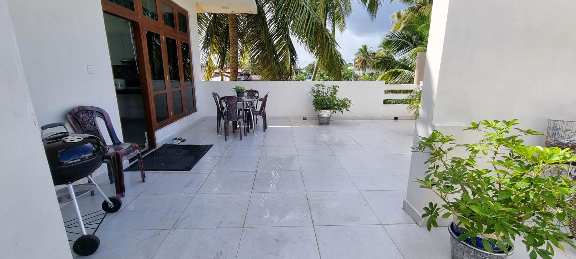 Wis Villa Ґалле Екстер'єр фото