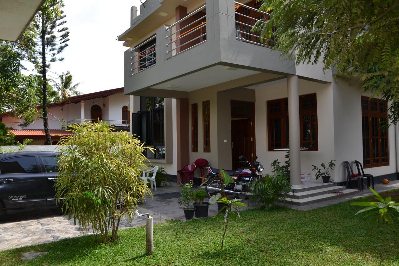 Wis Villa Ґалле Екстер'єр фото